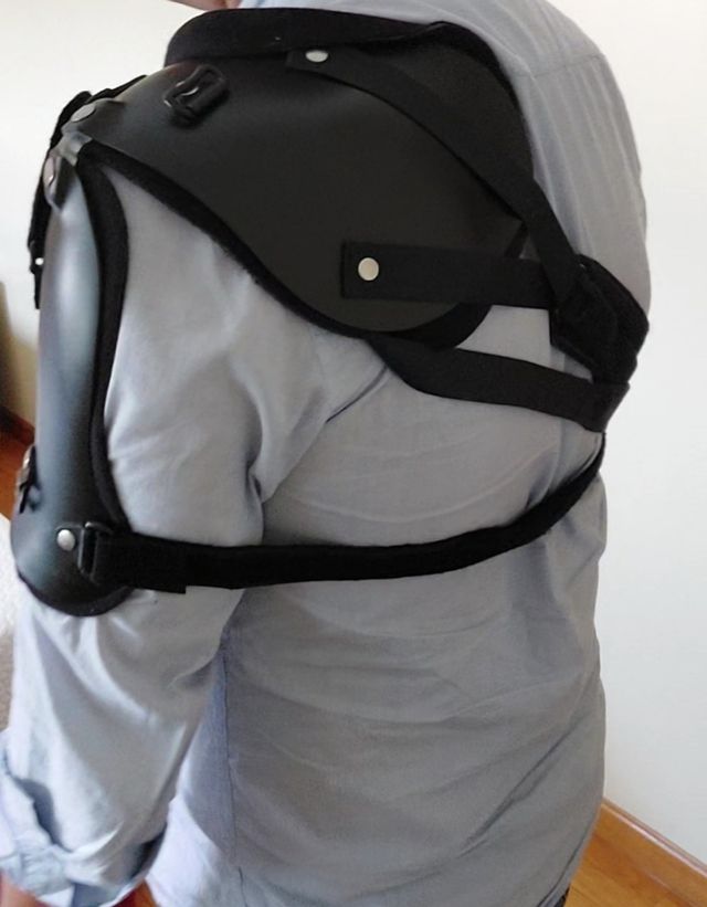 Inmovilizador de hombro izquierdo