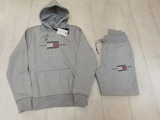 Reebok Sport - Chándal para Hombre Gris Gris - textil Conjuntos chándal  Hombre 90,00 €
