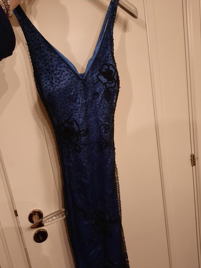 Abito elegante da cerimonia ricamato