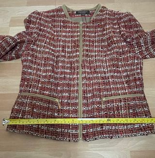 Corte inglés Chaqueta tipo Chanel Nueva de segunda mano por 14 EUR en  Fuente el Saz de Jarama en WALLAPOP