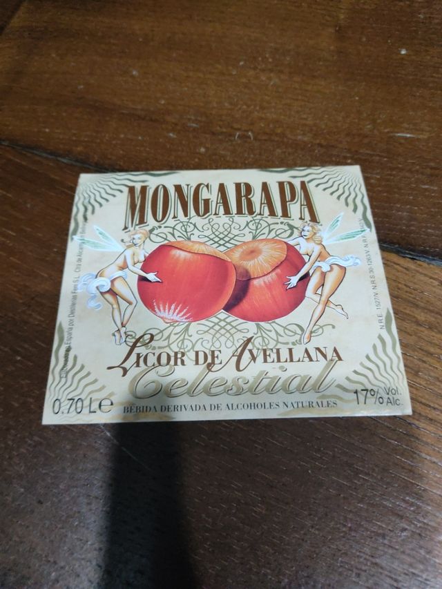 etiqueta publicidad licor de Avellana Mongarapa