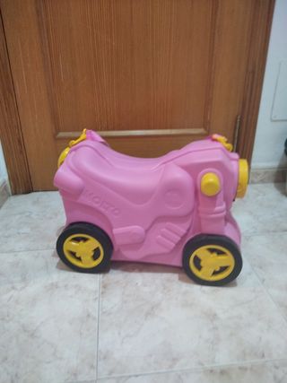 Se vende maleta correpasillos Molto de segunda mano por 20 EUR en Marratxí  en WALLAPOP