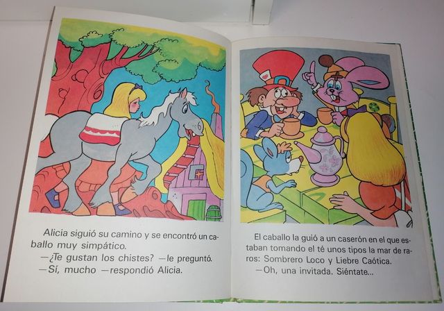 LIBRO ALICIA (en el país de las maravillas)
