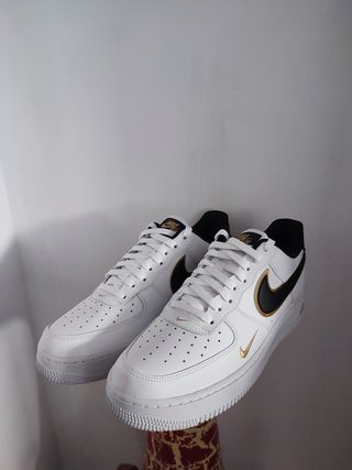 Nike air force 1 \\'07 lv8, talla 43 de segunda mano por 170 EUR en Elche en  WALLAPOP