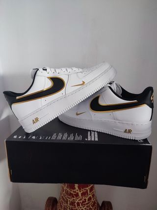Nike air force 1 \\'07 lv8, talla 43 de segunda mano por 170 EUR en Elche en  WALLAPOP