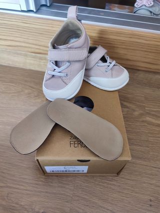 Zapatillas \\/ zapatos Feroz de segunda mano por 20 EUR en Alicante en  WALLAPOP