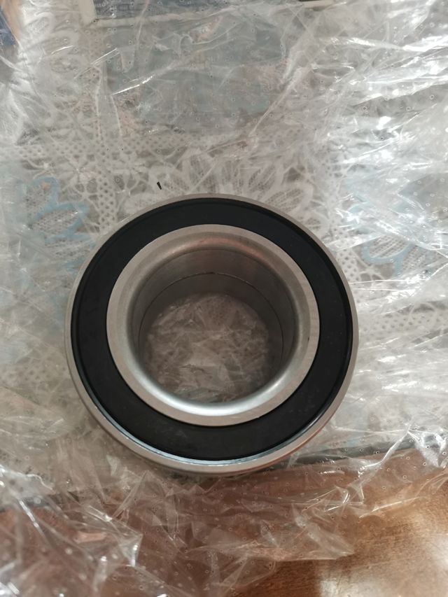 se vende 2 rodamientos nuevos a estrenar