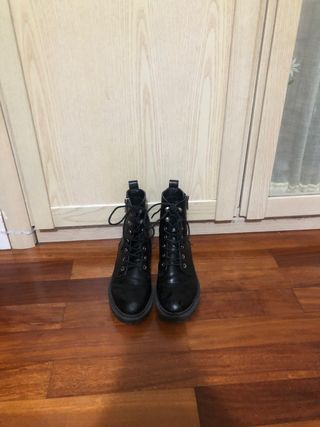 Botas lefties negras de segunda mano por 12 EUR en Elexalde Derio en  WALLAPOP