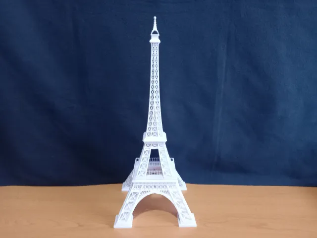 Preciosa Torre Eifeel hecha en 3 D