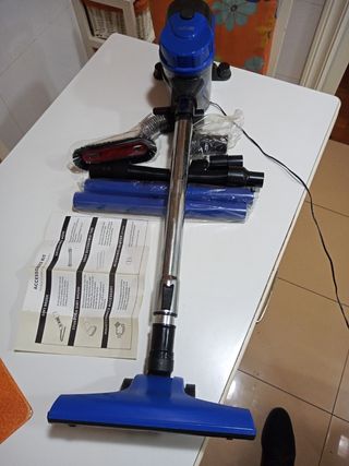 Aspirador sin cable de segunda mano por 30 EUR en Madrid en WALLAPOP
