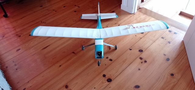 Prototipo avión aeromodelismo