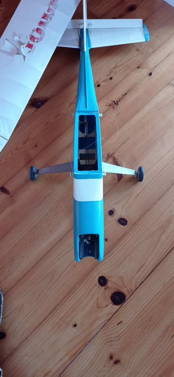 Prototipo avión aeromodelismo