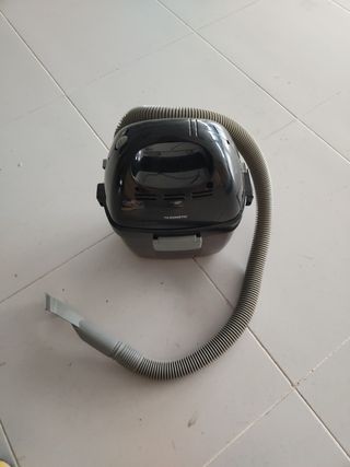 Aspirador dometic 12v autocaravana de segunda mano por 60 EUR en Molino de  La Hoz en WALLAPOP