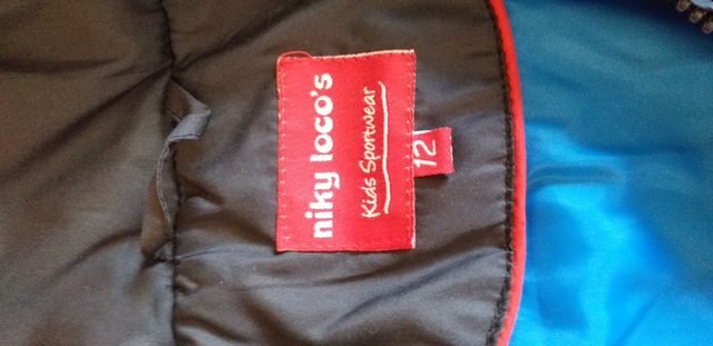 Abrigo tipo plumífero.