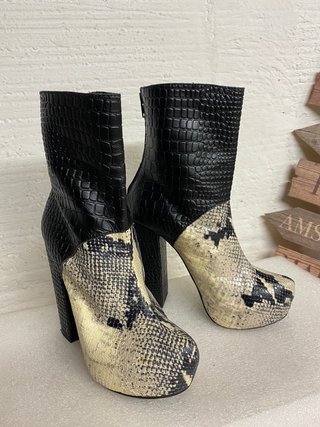 BOTIN friis&company PIEL ANIMAL PRINT NEGRO T.38