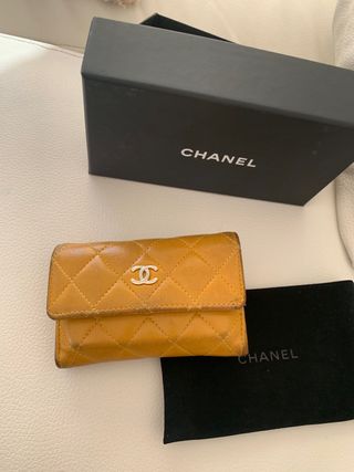 Monedero Chanel original de segunda mano por 190 EUR en Barcelona en  WALLAPOP
