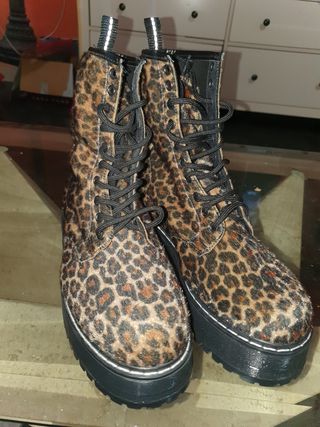 Botas Lola Rey de segunda mano por 43 EUR en Seseña en WALLAPOP