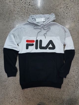 Sudadera Fila Tricolor Talla S - Nueva de segunda mano por 22,9 EUR en  Madrid en WALLAPOP