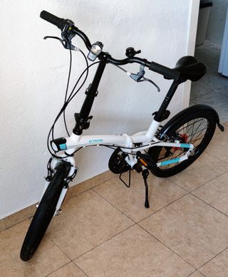 Bicicleta plegable Btwin Tilt 500 Decathlon. de segunda mano por 200 EUR en  Madrid en WALLAPOP