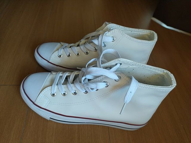 deportivas blancas altas no de tela