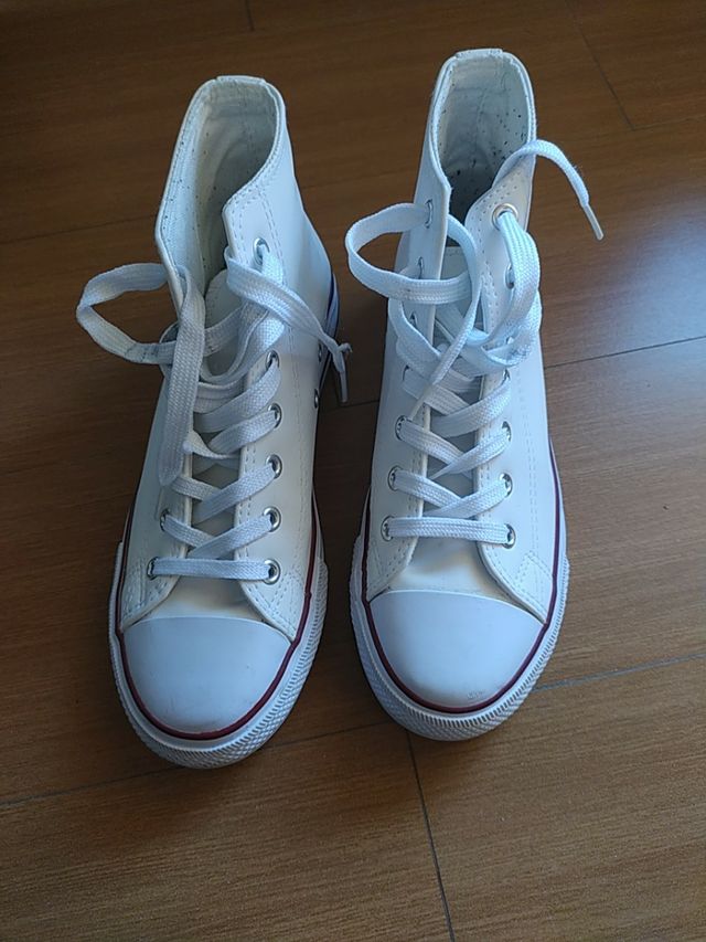 deportivas blancas altas no de tela