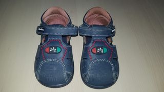 Sandalias verano niño Titanitos de segunda mano por 15 EUR en Málaga en  WALLAPOP