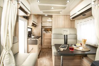 ALQUILER AUTOCARAVANA GIOTTILINE SIENA 385