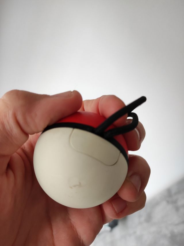 Caja coleccionista Let's go Pikachu +juego+ ball