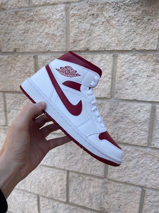 Air Jordan 1 Mid Reverse Chicago 2022 de segunda mano por 145 EUR en Madrid  en WALLAPOP