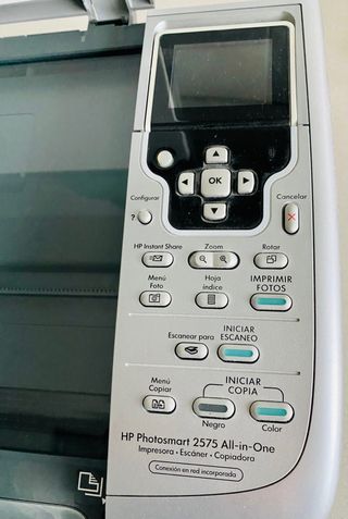 Impresora multifuncion HP Photosmart 2570 de segunda mano por 20 EUR en  Ourense en WALLAPOP