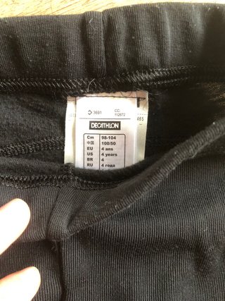 Ropa térmica nieve niño 4 años de segunda mano por 8 EUR en Barcelona en  WALLAPOP