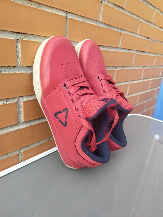 Zapatillas LEATT Flat Chilli 2.0 talla 43. NUEVAS.
