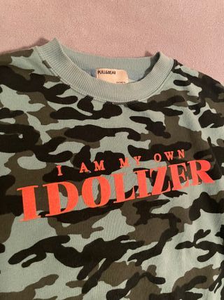 Sudadera camuflaje S Pull \u0026amp; bear de segunda mano por 2 EUR en Ayamonte  en WALLAPOP