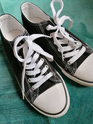 Tenis Marypaz de segunda mano por 8 EUR en Vigo en WALLAPOP