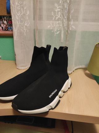 Zapatillas Balenciaga Speed de segunda mano en WALLAPOP