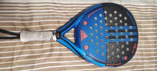 Pala de pádel Adidas Supernova CTRL 1.9 de segunda mano por 29 EUR en  Valladolid en WALLAPOP