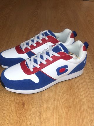 Zapatillas edición limitada Continente de segunda mano por 450 EUR en  Barcelona en WALLAPOP