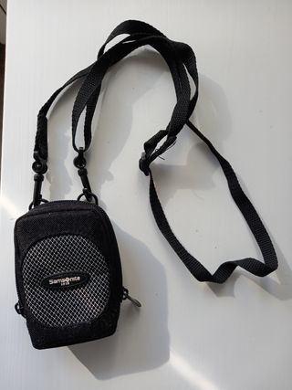 Funda cámara fotos Samsonite de segunda mano por 2 EUR en Getafe en WALLAPOP