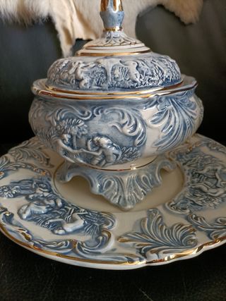 sopera y plato  porcelana r. capodimonti