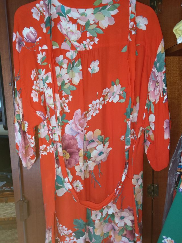 Kimono estampado flores ZARA