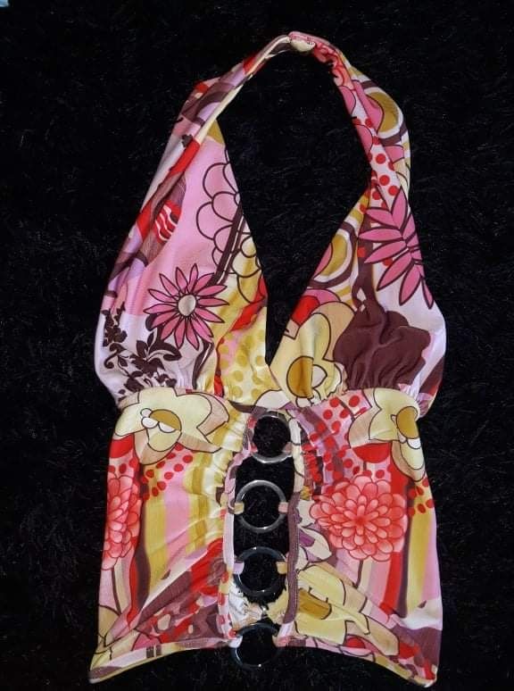 Lote de 10 tops xs por 55€