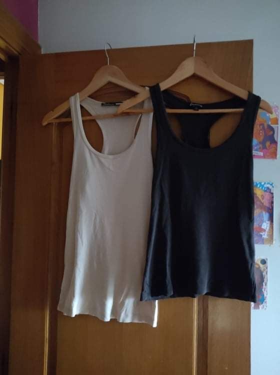 Lote de 10 tops xs por 55€