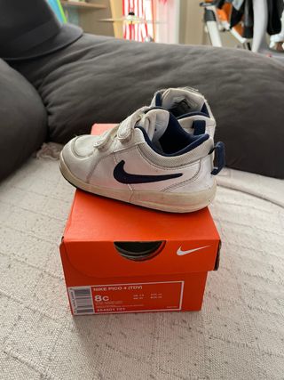 Zapatillas Nike blancas talla 25 de segunda mano por 4 EUR en Sedaví en  WALLAPOP