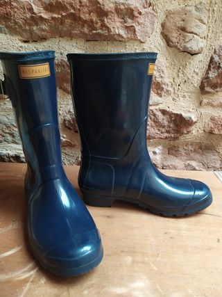 Botas de agua Hispanitas de segunda mano por 19 EUR en Aranda de Duero en  WALLAPOP