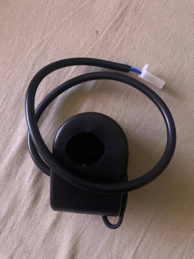 Cargador para moto, entrada tipo mechero coche.