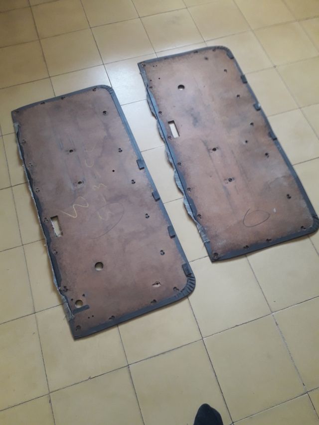 Paneles puerta Ford Fiesta xr2. mk1