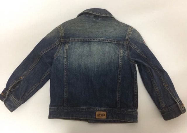 Cazadora vaquera. Talla 4 años.