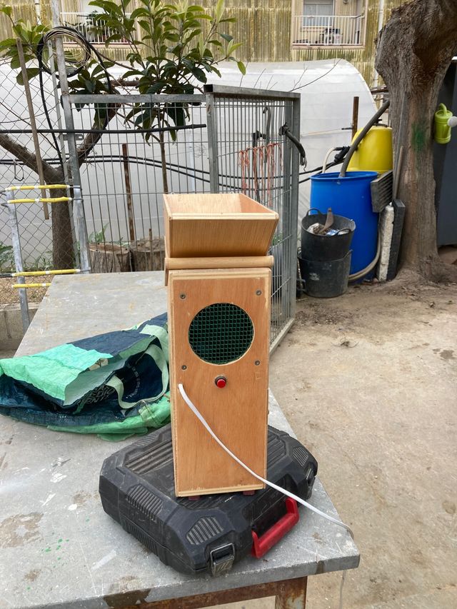 Linpiador de semillas para canarios