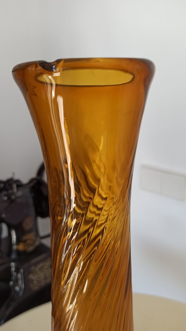 Antiguo jarrón cristal florero vintage ámbar