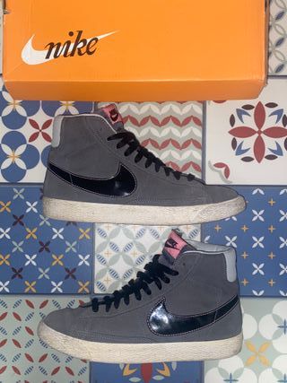 Nike Blazer Mid'77 grises talla 38,5 de segunda mano por 28 EUR en  Vila-Seca en WALLAPOP